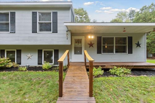 11905 Spencer Rd, Sumner, MI, 48889-9602 | Card Image