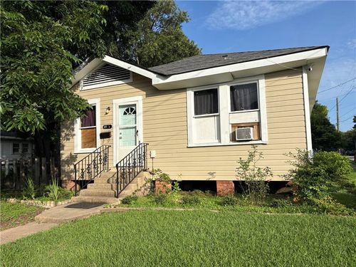 2107 Day St, Alexandria, LA, 71301-6605 | Card Image
