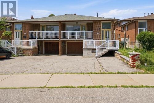 108 Anthia Dr, North York, ON, M9L1K8 | Card Image