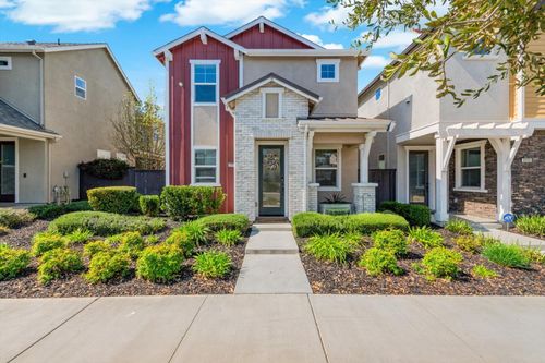 2717 N Cove Dr, Sacramento, CA, 95833-4477 | Card Image