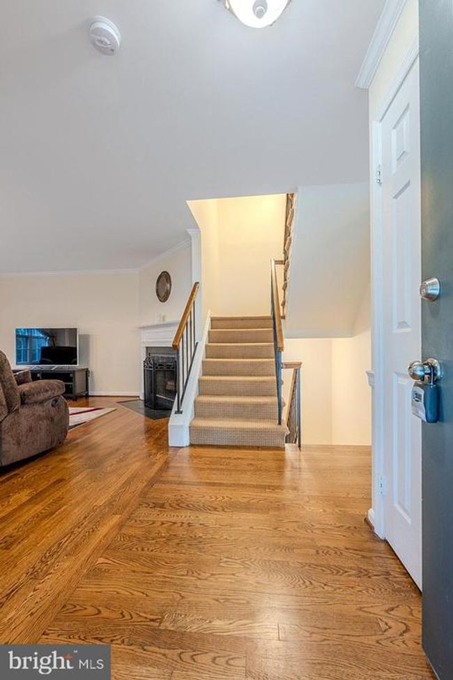 12836 Mill Brook Ct, Townhouse with 4 bedrooms, 4 bathrooms and null parking in WOODBRIDGE VA | Image 6