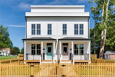 View of front facade with a porch | Image 1