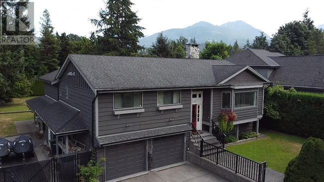 40142 Kalodon Rd, House other with 5 bedrooms, 3 bathrooms and 10 parking in Garibaldi Highlands BC | Image 22