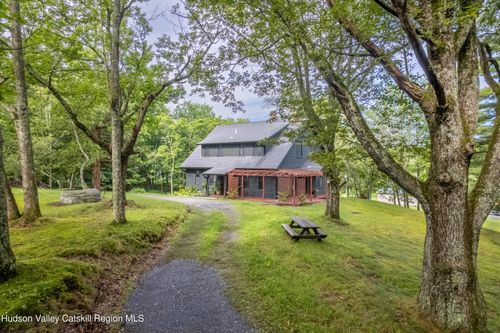 405 Vista Maria Rd, Pine Bush, NY, 12566-5129 | Card Image