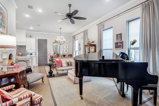 UNIT-101 - 307 Sunset Ln, Condo with 4 bedrooms, 3 bathrooms and null parking in Fort Worth TX | Image 7