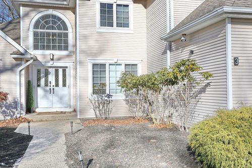 3 Ethan Allen Dr, Suffern, NY, 10901-1802 | Card Image