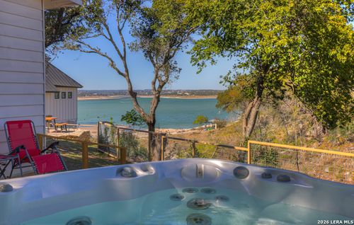 901 Glenn Dr, Canyon Lake, TX, 78133-3432 | Card Image