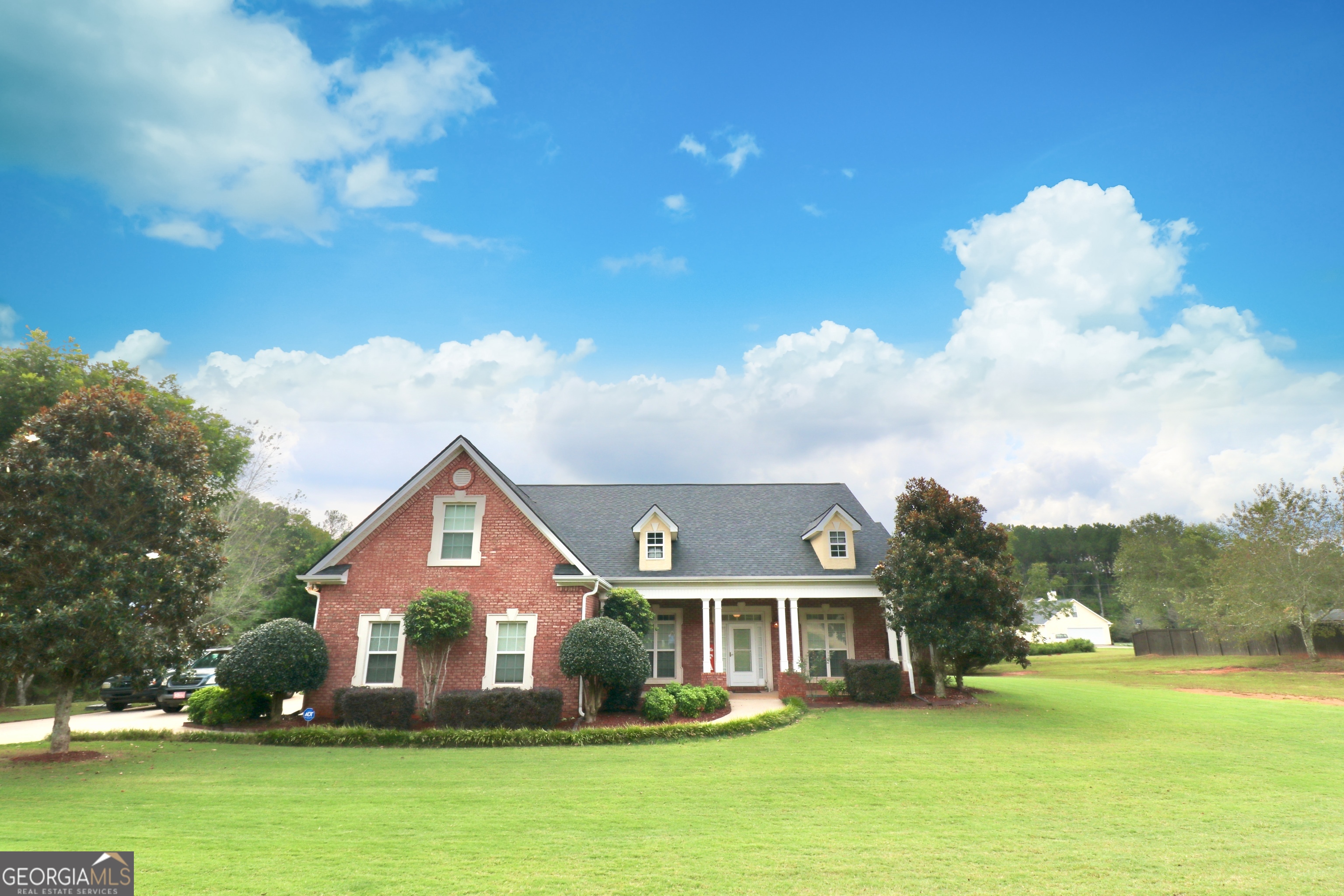 Constance Dr, Locust Grove, GA 30248