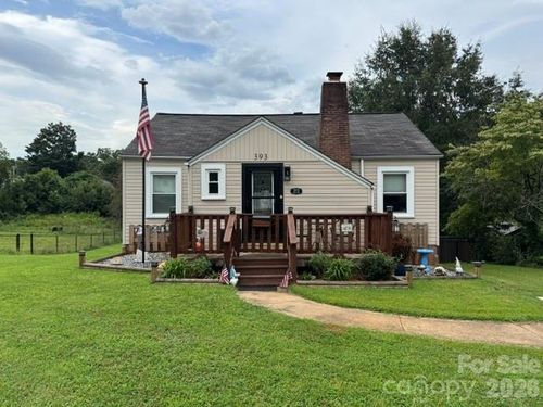 393 Arlington St, Forest City, NC, 28043-1757 | Card Image