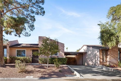 1646 Discus Dr, Las Vegas, NV, 89108-2733 | Card Image