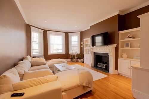 apt-2-80 Browne St, Brookline, MA, 02446-7094 | Card Image