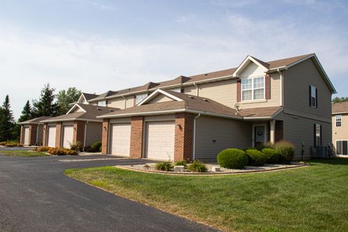 879 Flagstone Dr, Dyer, IN, 46311 | Card Image