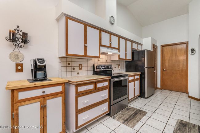 751 Glencove Ave Nw, House other with 3 bedrooms, 2 bathrooms and null parking in PALM BAY FL | Image 11