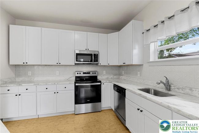 273 W Fairview St, House other with 4 bedrooms, 3 bathrooms and null parking in BETHLEHEM PA | Image 6