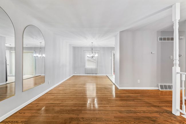 731 Union Dr, House other with 4 bedrooms, 2 bathrooms and 2 parking in University Park IL | Image 5
