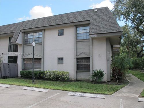 3q-3564 Nw 95th Ter, Sunrise, FL, 33351-6467 | Card Image