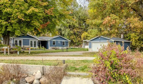 2956 Hall St, Orleans, MI, 48865-9112 | Card Image