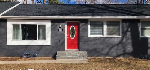 310 Newfield St, Middletown, CT, 06457-6457 | Card Image