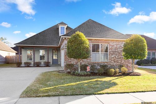 15145 Germany Oaks Blvd, Prairieville, LA, 70769-5025 | Card Image