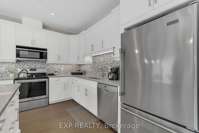 800 Baker Ave S, House attached with 3 bedrooms, 3 bathrooms and 2 parking in Listowel ON | Image 12