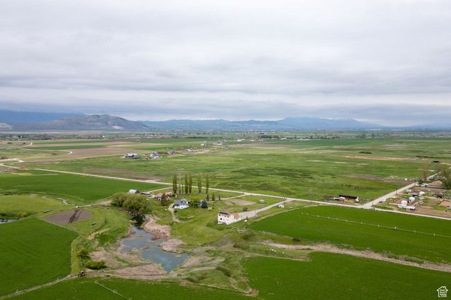 View of property location featuring rural landscape and a mountain backdrop | Image 30