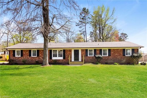 2628 White Oak Dr, Burlington, NC, 27215-8829 | Card Image