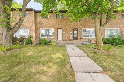 32 Riverdale Dr, Hamilton, ON, L8E1J8 | Card Image