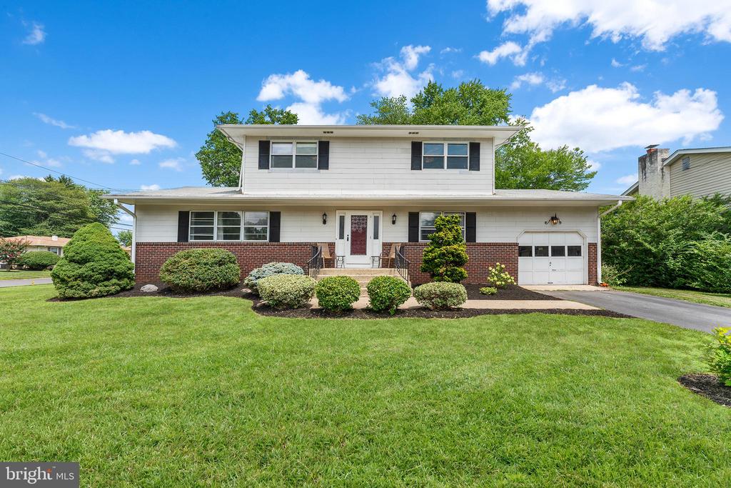 Periwinkle Ln, Trenton, NJ 08619