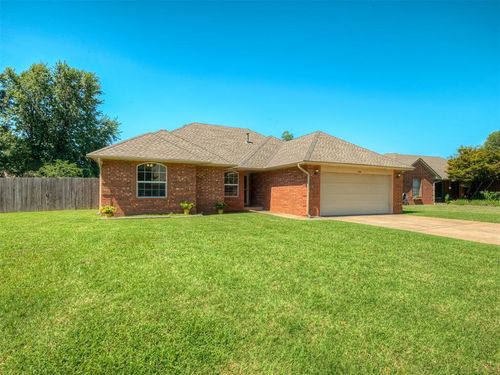 400 Ryan Way, Edmond, OK, 73003 | Card Image
