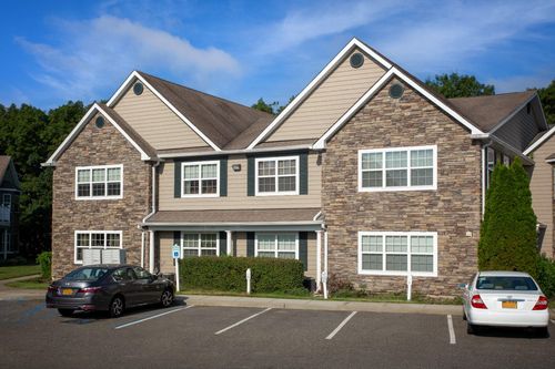 31-31 Adams Way, Sayville, NY, 11782-1958 | Card Image