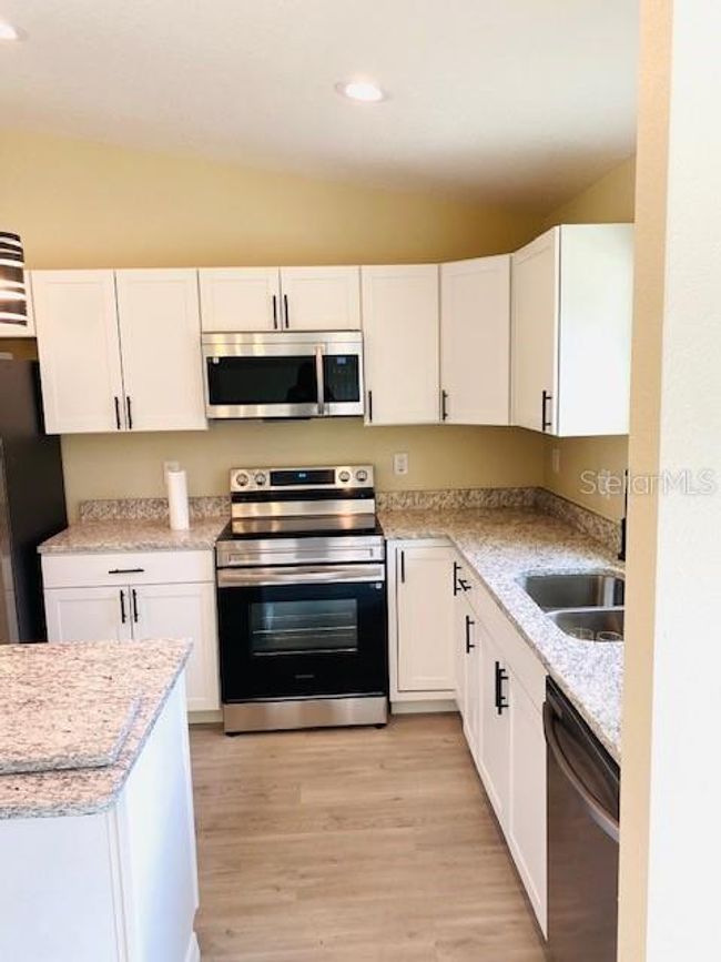 410 Kilgore St, House other with 3 bedrooms, 2 bathrooms and null parking in Wildwood FL | Image 12