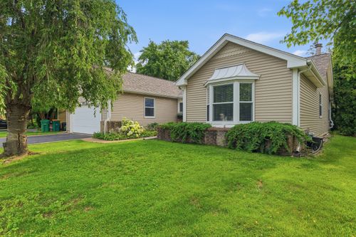 1020 Weeping Willow Dr, Wheeling, IL, 60090-5743 | Card Image