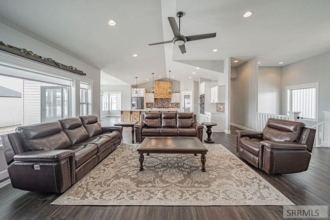2868 Spring Gulch Dr, House other with 5 bedrooms, 4 bathrooms and 18 parking in Ammon ID | Image 8