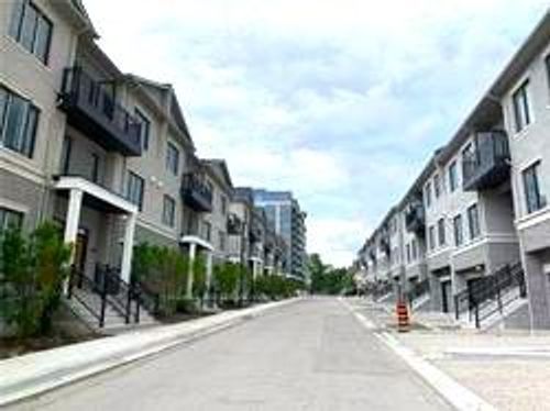 th-2-390 Highway 7, Richmond Hill, ON, L4B0G5 | Card Image