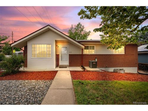 1005 Moss St, Golden, CO, 80401-3926 | Card Image