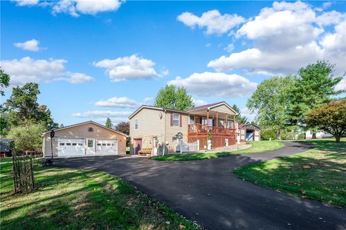 1211 W Sunbury Rd, West Sunbury, PA, 16061-2717 | Card Image