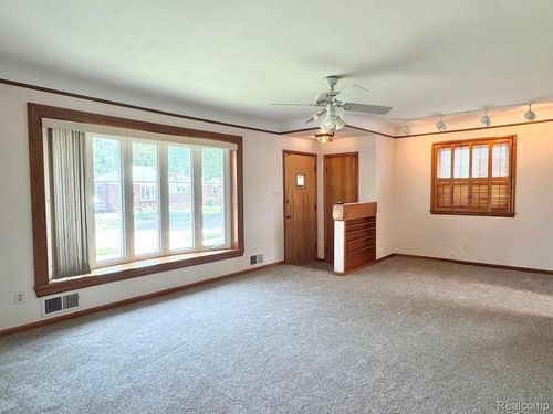 28093 Brush St, Madison Heights, MI, 48071-2801 | Card Image