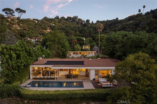 3511 Stonehill Pl, Sherman Oaks, CA, 91423-4724 | Card Image