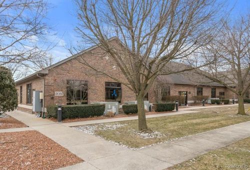 2032 E Square Lake Road, Troy, MI, 48085 | Card Image