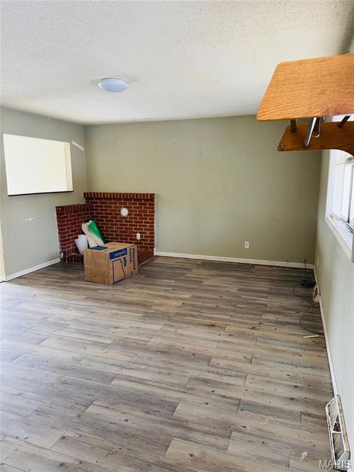 15025 Hackney Dr, Saint Robert, MO, 65584-3294 | Card Image