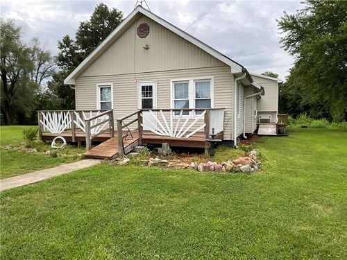 18615 137th St, Pattonsburg, MO, 64670-7237 | Card Image