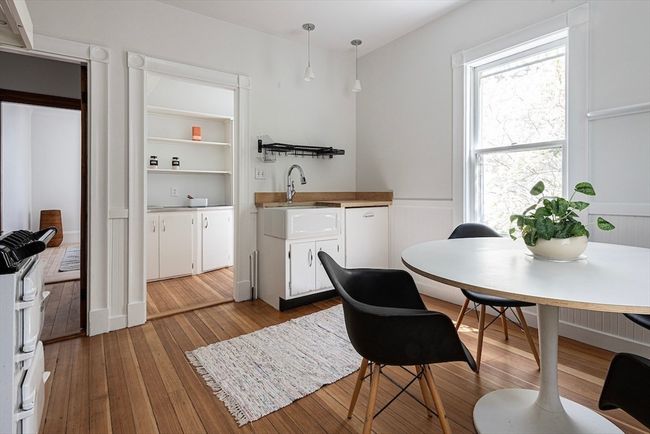 2 - 9 Charnwood Rd, Condo with 4 bedrooms, 2 bathrooms and 2 parking in Somerville MA | Image 12