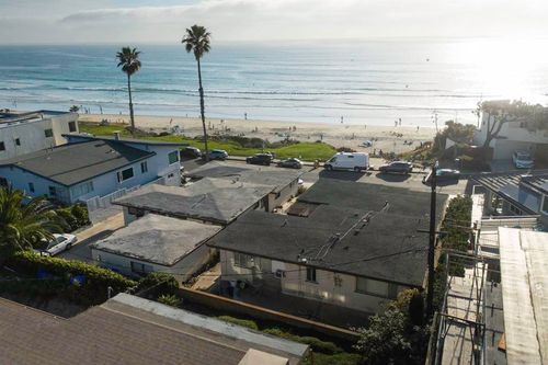 4933 35 Ocean Boulevard, San Diego, CA, 92109 | Card Image