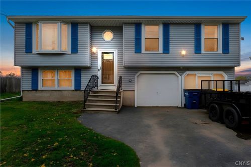 126 Alhan Pkwy, Syracuse, NY, 13209-1302 | Card Image