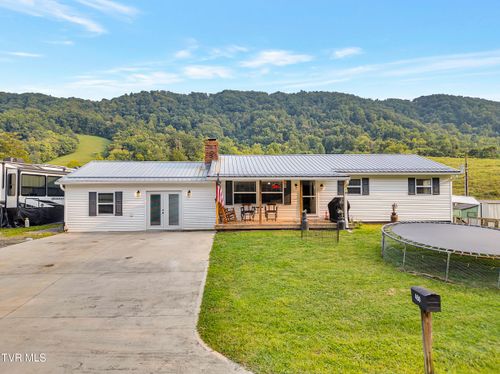 450 Clinch View Ln, Washburn, TN, 37888-4033 | Card Image