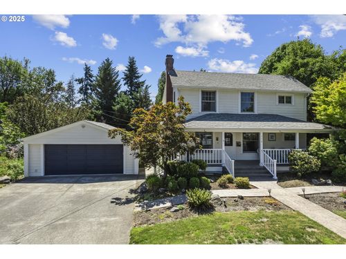 778 E Lincoln St, Woodburn, OR, 97071-5036 | Card Image