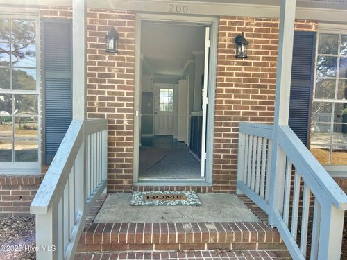 200 W 5th St, Scotland Neck, NC, 27874-1106 | Card Image