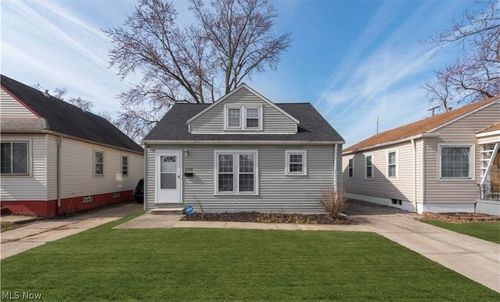 4492 W 170th St, Cleveland, OH, 44135-2514 | Card Image