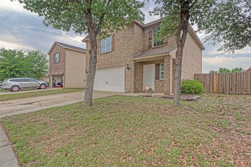 604 Hidden Dale Dr, Fort Worth, TX, 76140-7524 | Card Image