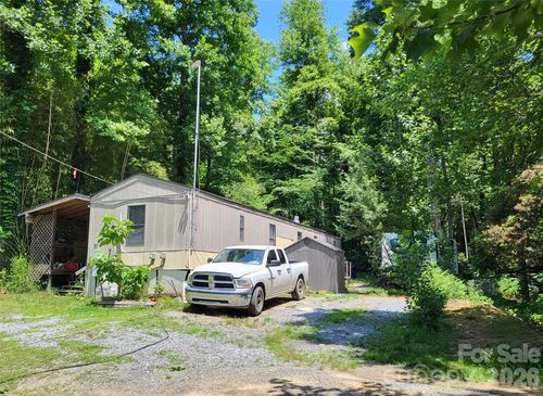 51 Bird Creek Estate Rd, Black Mountain, NC, 28711-8622 | Card Image